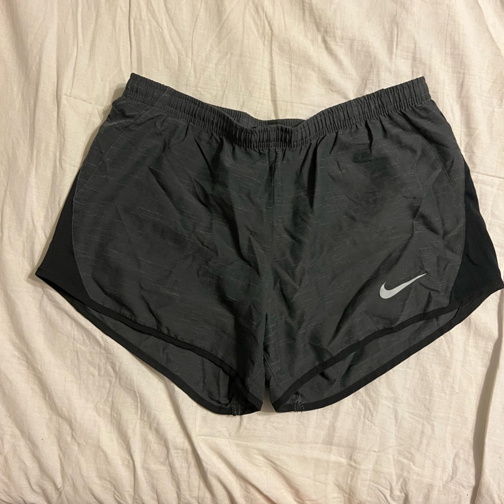 Nike Black Athletic Shorts Lightweight Design